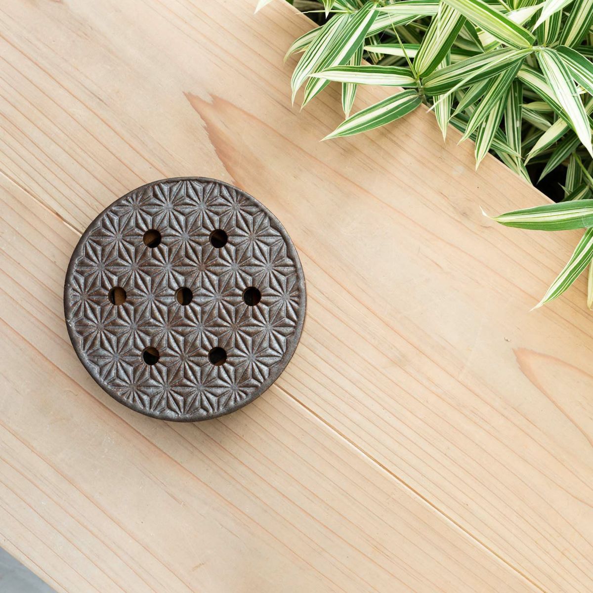 明山窯 【蚊遣り】 麻の葉|蚊取り線香ホルダー 信楽焼