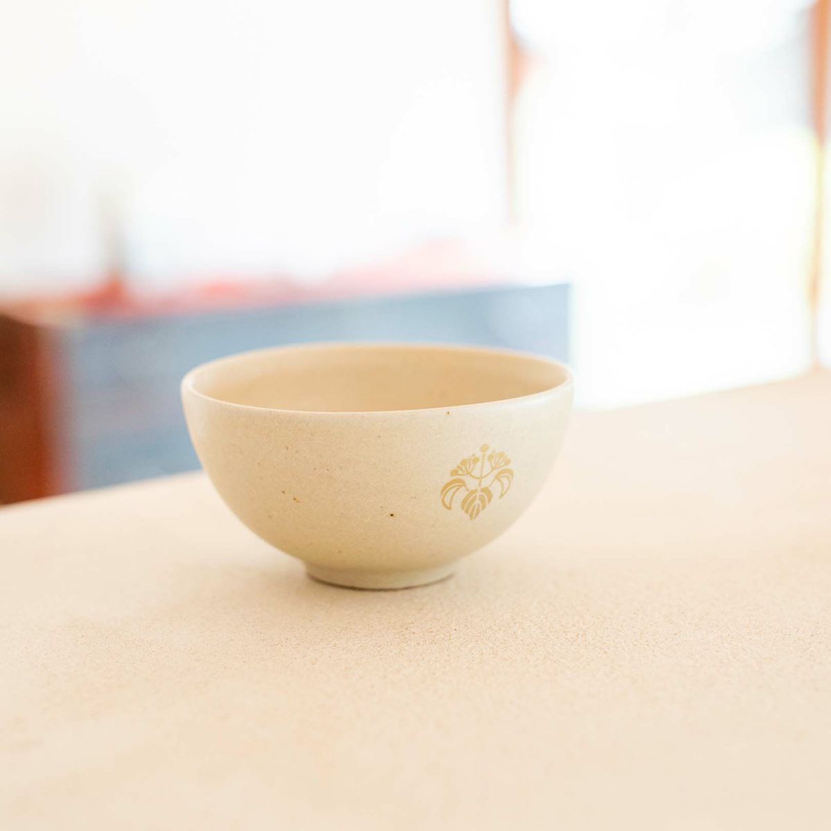 梅藏唵花卉紋茶碗(單隻)