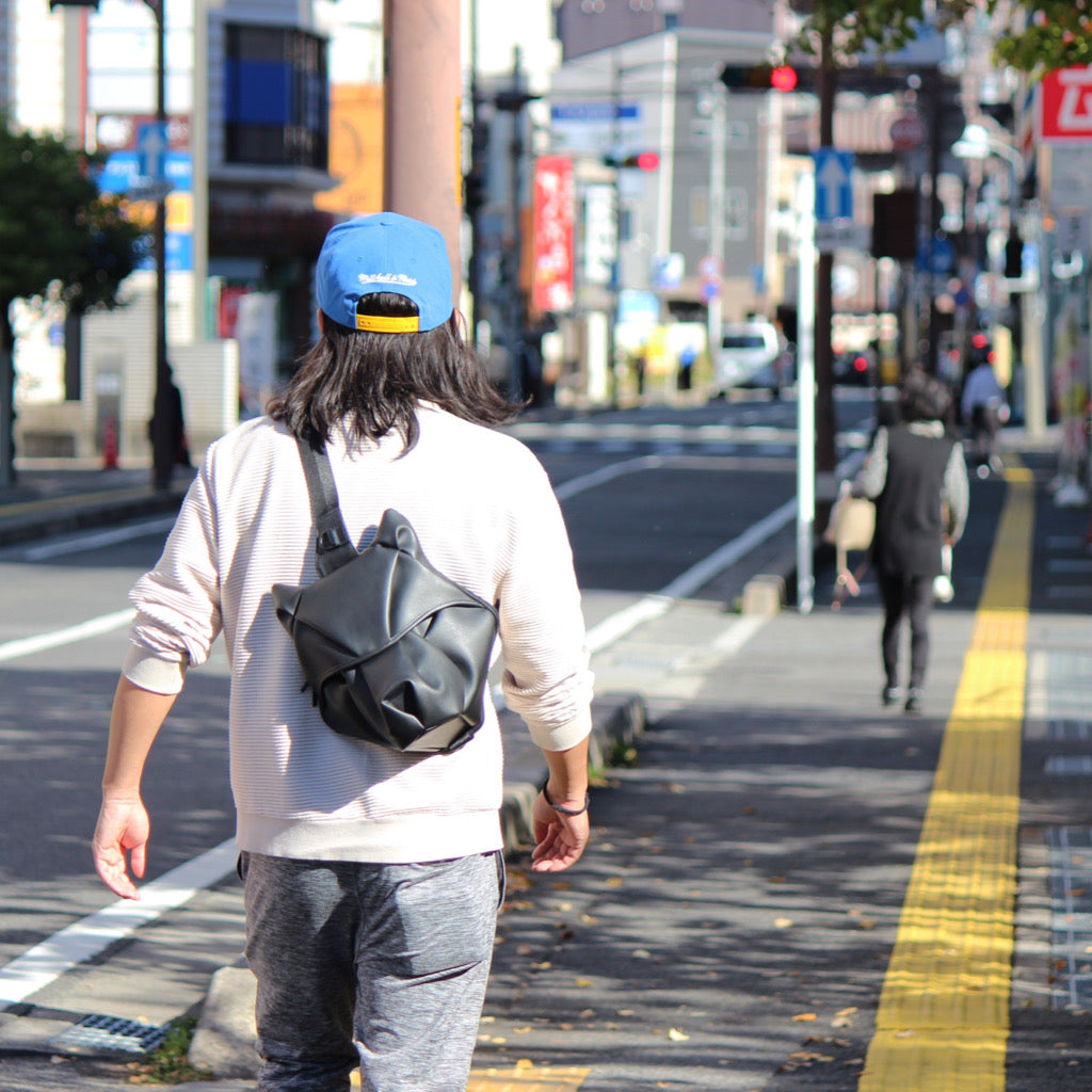 摺紙男屍袋 Origbag 狼包 黑色牛仔布