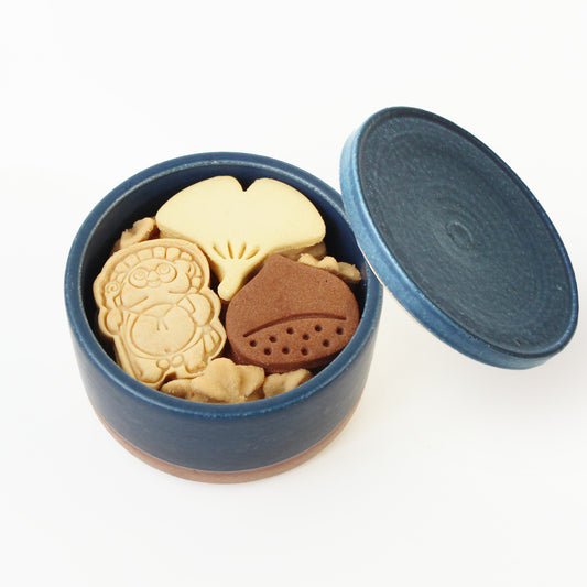 信楽焼に入ったたぬきクッキー_ブルー_秋