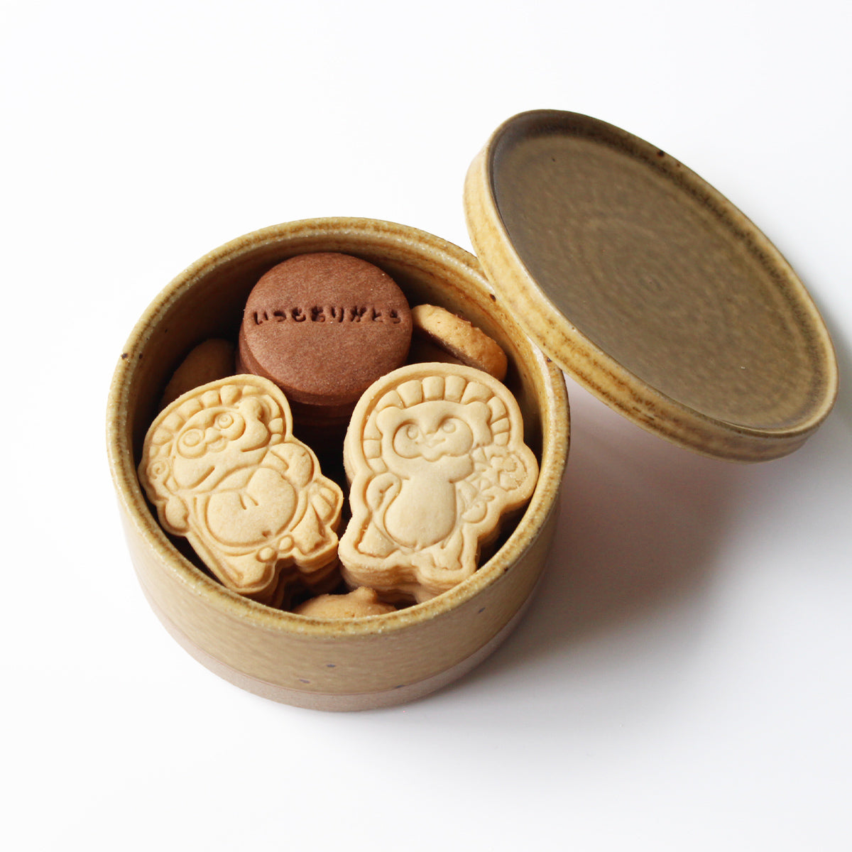 信楽焼に入ったたぬきクッキー母の日バージョンのイエロー